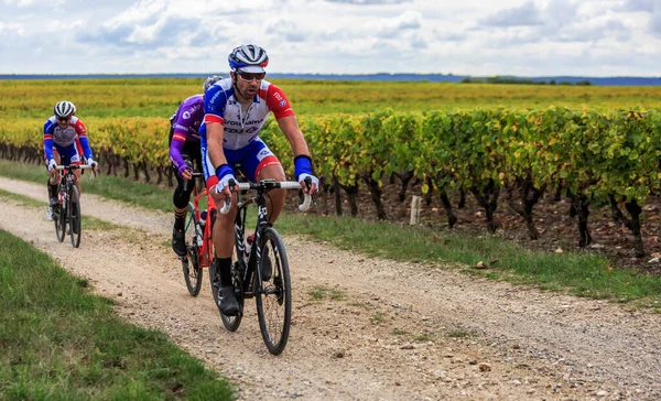 法国Noizay 2020年10月11日 图尔2020年期间 Groupama Fdj车队的法国自行车手William Bonnet在葡萄园的Peloton骑车 — 图库照片
