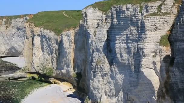 Blick Auf Den Manneporte Bogen Der Alabasterküste Der Normandie Nordfrankreich — Stockvideo