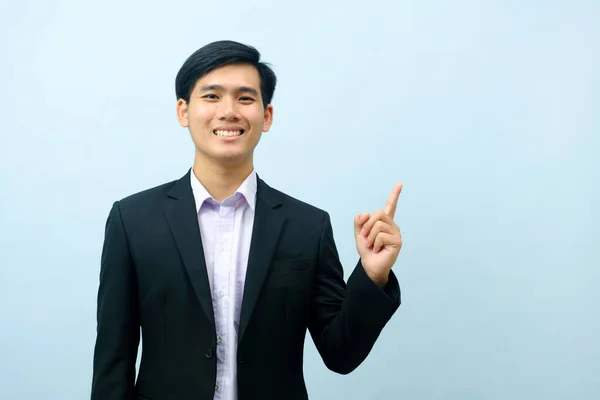 Portriat Asian Young Smart Happy Businessman Dressed Suit Standing Straight — Zdjęcie stockowe