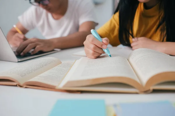 Close Young Asian University Students Studying Exam Tutor Books Friends — Stock Photo, Image
