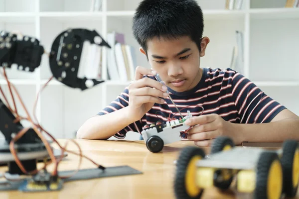 Student learning STEM Education robotics for creating project-based studying for innovation robot models New study generation for DIY electronic kits in mathematics engineering science technology