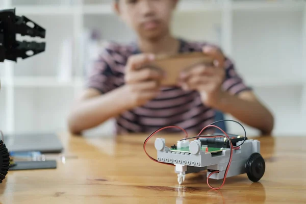 Student Lernt Mint Ausbildung Robotik Zur Erstellung Projektbezogener Studien Für — Stockfoto
