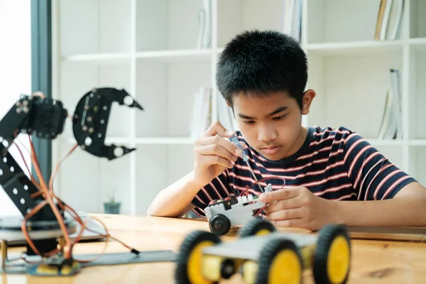 Apprentissage Des Étudiants Stim Formation Robotique Pour Création Projets Étude — Photo