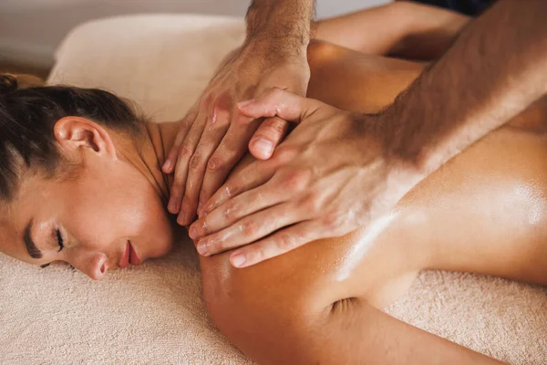 Woman Enjoying Relax Massage Cosmetology Spa Centre — Stock Photo, Image