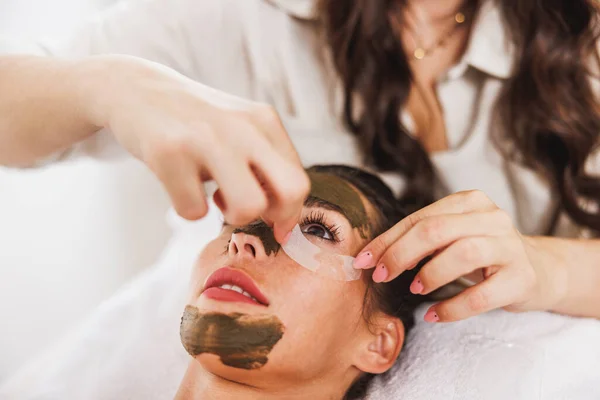 Young Woman Getting Eye Patches Face Treatment Seaweed Mud Spa — Stock Photo, Image