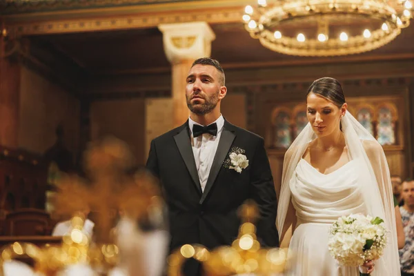 Bruid Bruidegom Orthodoxe Christelijke Kerk Hun Trouwdag — Stockfoto