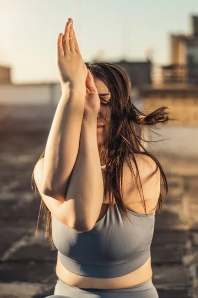 Relaxed Woman Practicing Yoga Rooftop Terrace — Foto Stock