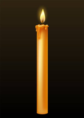 Damlayan ya da akan balmumuyla yanan mum. Sarı mum ve altın alev. Yanmış ve erimiş balmumu. Koyu arkaplanda parlayan güzel bir mum tasviri.