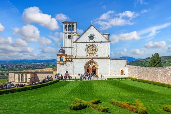 Berühmte Basilika Des Heiligen Franziskus Von Assisi lizenzfreie Stockfotos