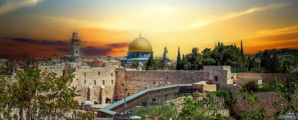 耶路撒冷古城全景西墙 免版税图库图片