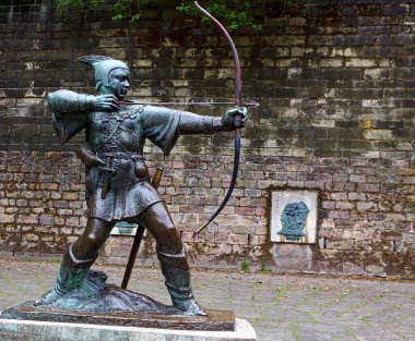 Robin Hood 'un Nottingham Kalesindeki Heykeli