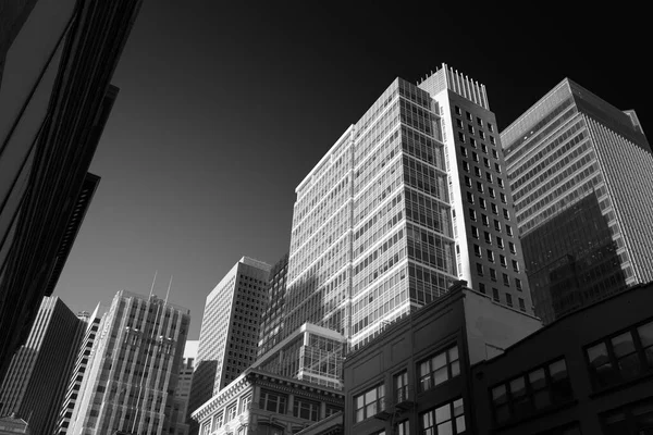 ダウンタウンにモダンな現代的なオフィス街の建物の眺め サンフランシスコ — ストック写真