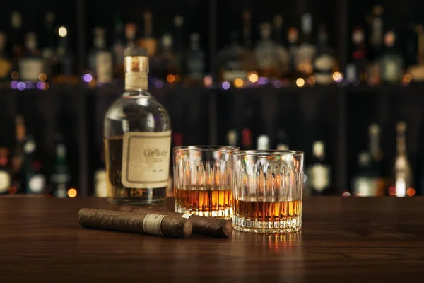 Keine Logos Oder Trademarks Selbsthilfe Labels Nahaufnahme Einer Flasche Whiskey — Stockfoto