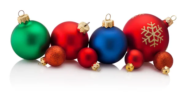 Beyaz Arka Planda Izole Edilmiş Noel Renkli Mücevherler — Stok fotoğraf