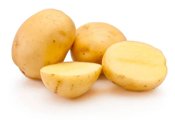 Çiğ Patatesler Beyaz Bir Arka Planda Yarı Yarıya Izole Edilmiş — Stok fotoğraf