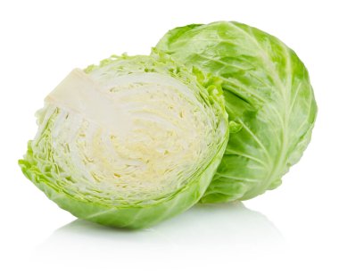 Taze olgun lahana sebzesi, beyaz arka planda izole edilmiş.