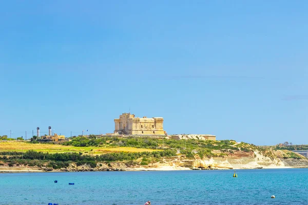 Башня Сент Люсиан Torri San Lucjan Мальте Большая Укрепленная Сторожевая — стоковое фото
