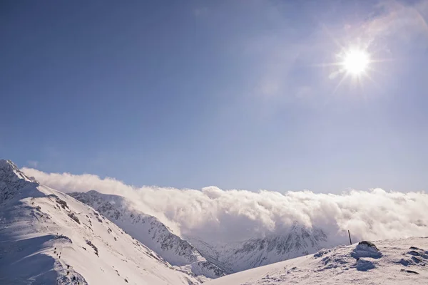 Skidanläggning Polen Höga Berget Tatras Peak Kasprowy Nära Zakopane Vintertid Royaltyfria Stockbilder