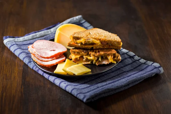 Sandwiches Cheese Cold Cuts Onions Warm Melted Cheese — Stock Photo, Image