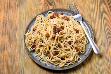 Ev yapımı spagetti carbonara - lezzetli İtalyan mutfağı