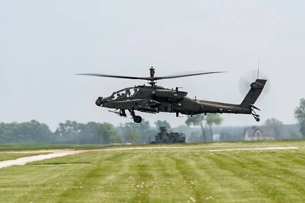 Helicóptero Combate Vuelo Durante Espectáculo Aéreo Fotos de stock libres de derechos