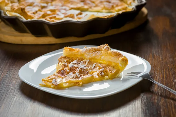 Tarte Aux Pommes Sur Pâte Feuilletée Dessert Rapide Savoureux — Photo