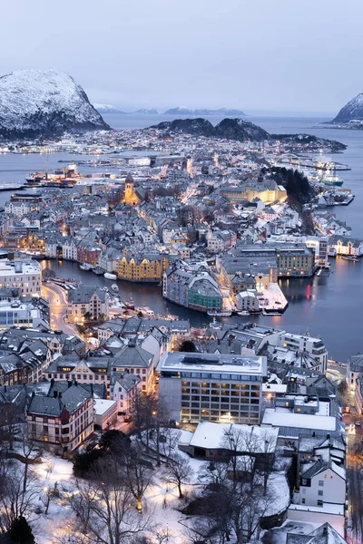Nieve Ciudad Alesund Noruega Invierno —  Fotos de Stock