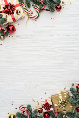 Süs Sınırı ve Boşluk Kopyalama Alanıyla Beyaz Üzerine Noel Arkaplanı