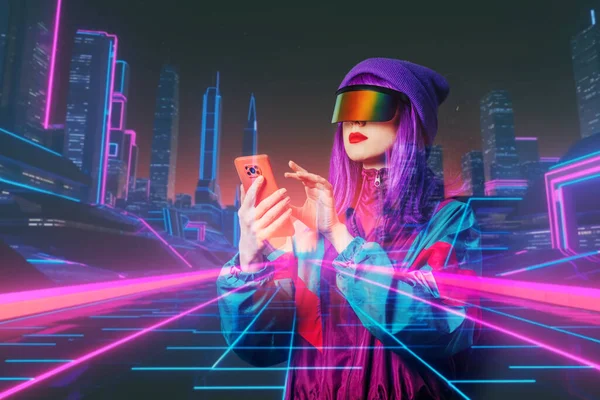 Concepto Mujer Con Estilo Gafas Con Smartphone Interfaz Futura Sobre — Foto de Stock