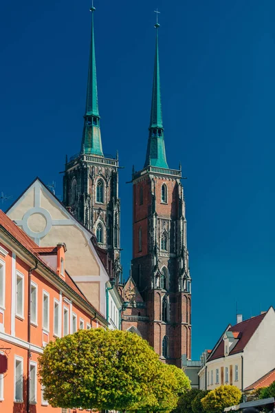 Utsikt Över Torn Och Spiror Katedralen Sant Jhon Wroclaw Polen — Stockfoto