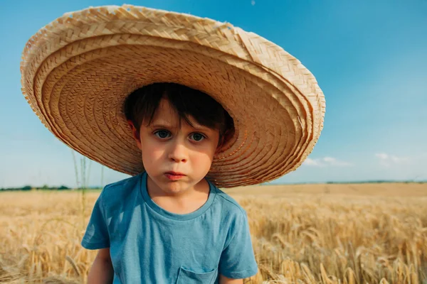 Little Boy Hat Wheat Field Summer Time — Stock Photo, Image