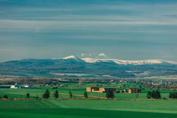 スディート ポーランドのスニーセイ山の美しい風景 ストック画像