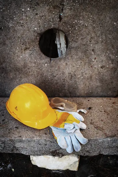 Sicherheit Erster Gelber Helm Arbeitsplatz — Stockfoto