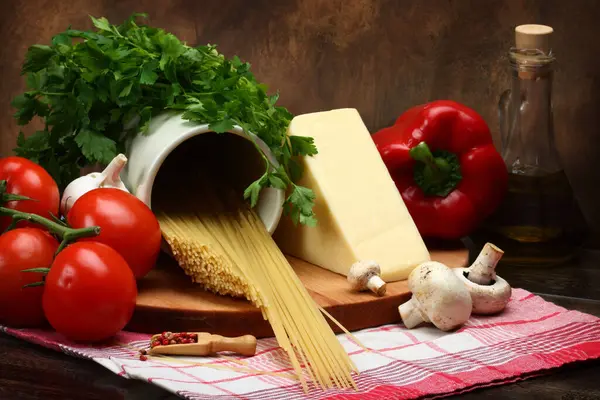Συστατικά Για Μαγείρεμα Ιταλικά Ζυμαρικά Εικόνα Αρχείου