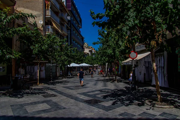 Hermosas Calles Estrechas Casco Antiguo Benidorm España Cálido Día Verano —  Fotos de Stock