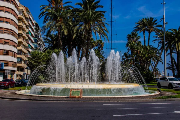 Schöner Brunnen Stadtzentrum Von Alicante Einem Warmen Sommerferientag — Stockfoto