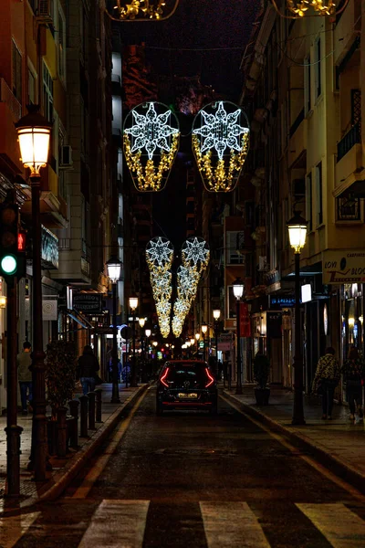 Piękne Iluminacje Świąteczne Alicante Hiszpania Ulicach Nocy — Zdjęcie stockowe