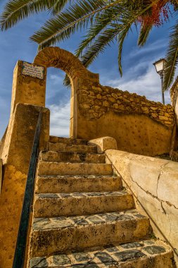Ermita de Santa Cruz Alicante İspanya güneşli bir günde