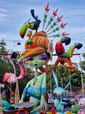 Harika renkli tatil dekorasyonları hogueras alicante haziran, sant joan, Uluslararası Turizm Festivali