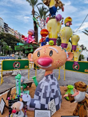 Harika renkli tatil dekorasyonları hogueras alicante haziran, sant joan, Uluslararası Turizm Festivali