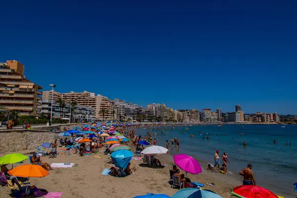 Hermoso Paisaje Playa Calpe España Día Vacaciones Soleado Verano —  Fotos de Stock
