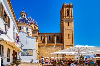 İspanya 'nın Altea kentindeki güzel kilise.