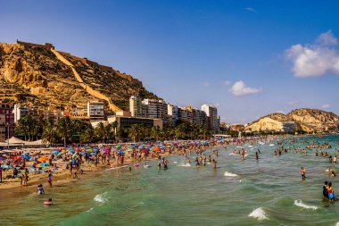 Güzel playa del postiguet alicante spain Bir yaz günü