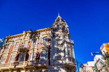 Güzel Palacio de Aguirre Cartagena 'da sıcak bir yaz gününde