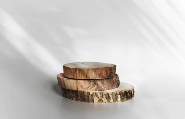 Wooden Eco Rustic Pine Tree Circle Disc Platform Podium Light — Stock Photo, Image