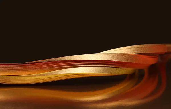 Abstrakcyjny Świecący Ogon Złota Brązowa Fala Brokatowa Ciemnobrązowym — Zdjęcie stockowe
