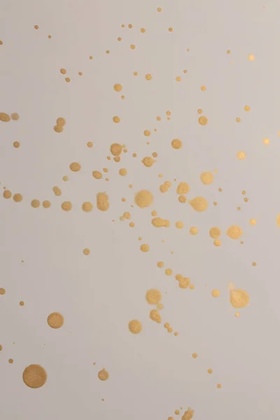 Guld Glitter Bläck Akvarell Droppe Blot Beige Papper Textur Bakgrund — Stockfoto