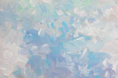 Resimli suluboya ve akrilik lekeli bez kaplama duvar boyası. Soyut doku bej beyaz, mavi pastel renk lekesi fırça darbesi yardım dokusu arka planı.