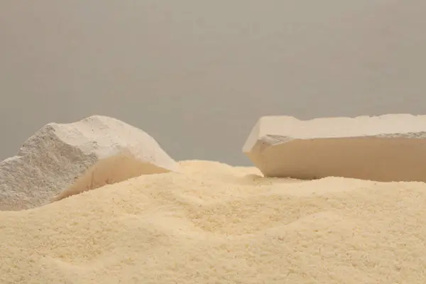 White Stones Plattform Podium Beige Sand Ljus Bakgrund Minimal Scen Stockbild