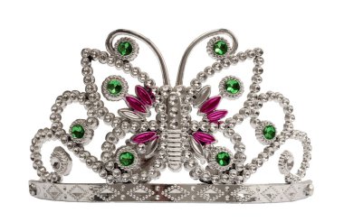 Oyuncak gümüş taç, beyaz arka bahçeye izole edilmiş..